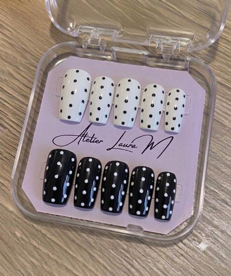 Retro Dots - Atelier Laura M