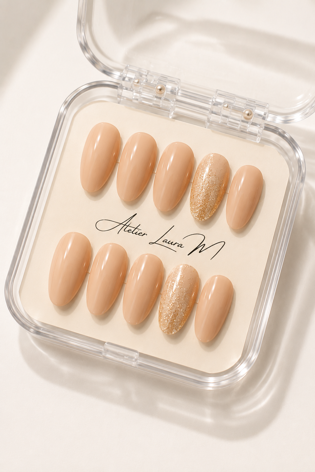 Golden Nude - Atelier Laura M